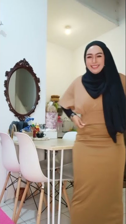 TANTE GOYANG