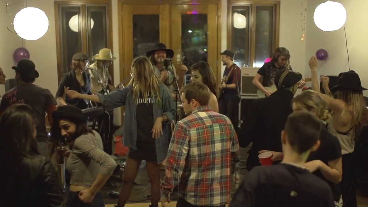 Fortress Social Club - Im Not A Praying Man, But...