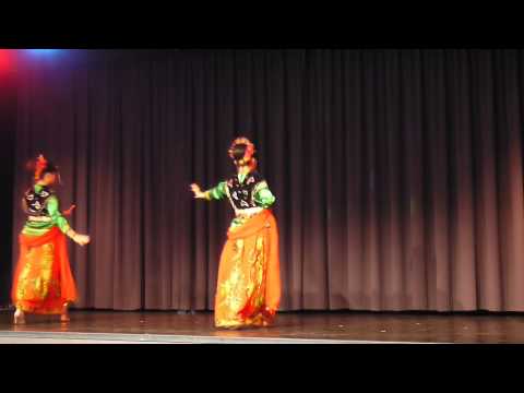 Betawi Dance - Ngarojeng