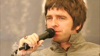 Noel Gallagher Interview (02/21/2006 FM4U Bae Chul Soo&#39;s Music Camp)