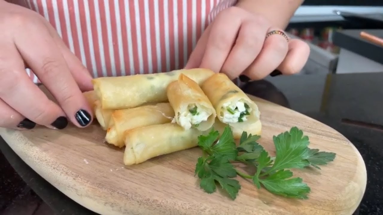 رقاقات بالجبنة على الطريقة اللبنانية