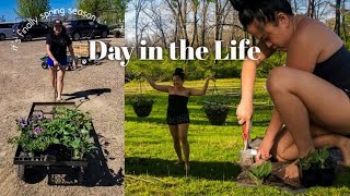 Vlog | Plant Shopping and starting my mini vegetable garden #dayinthelife #spring #dayoff