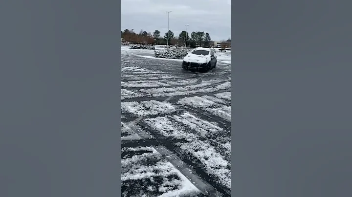 Sliding a vw Jetta 2009 in the snow