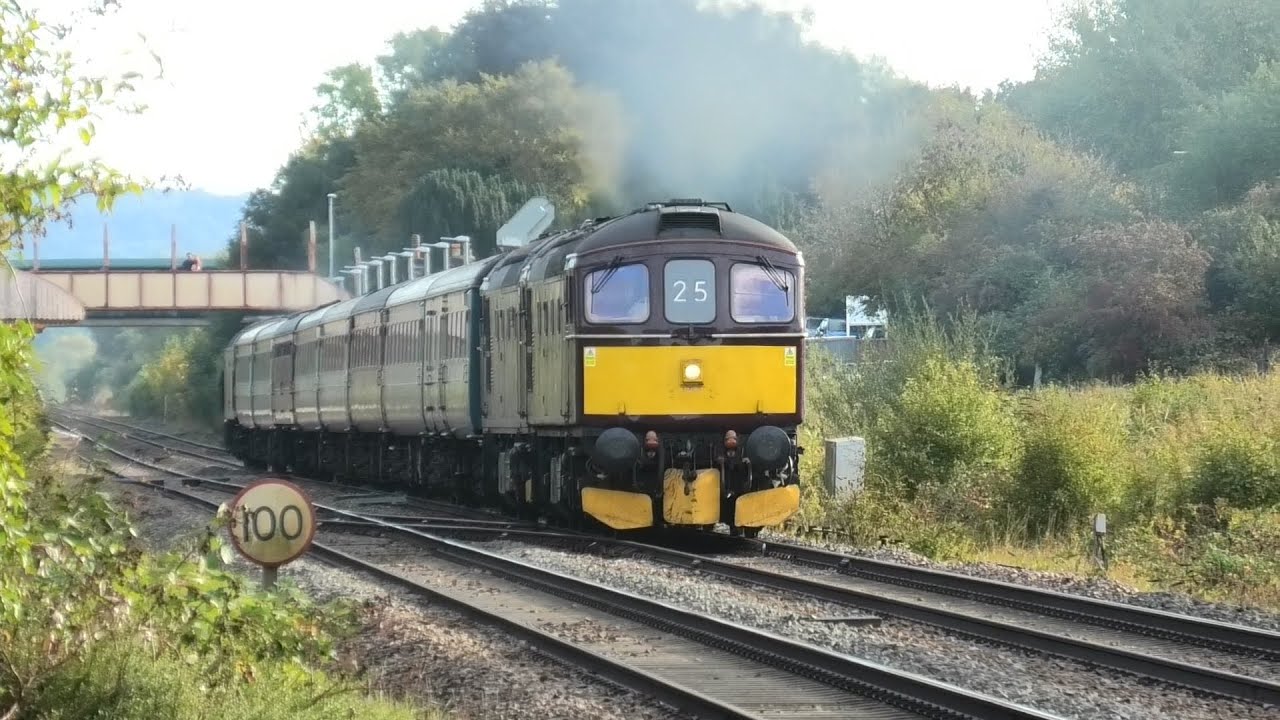 33025 + 33207 TnT 47812 - The Royal Duchy @ Yatton & Nailsea ... 28-09-25