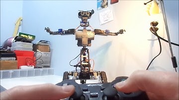 Johnny 5-like robot (aka "DC#01"): up and running!