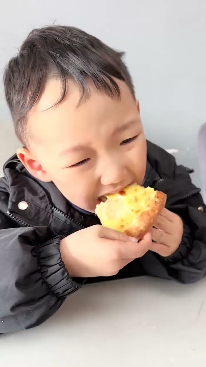 Whose kid can't eat three pizzas in one meal? Yes, it's my family. Half a day's salary is gone i