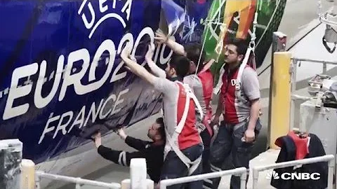 Check out these airplane paint jobs!