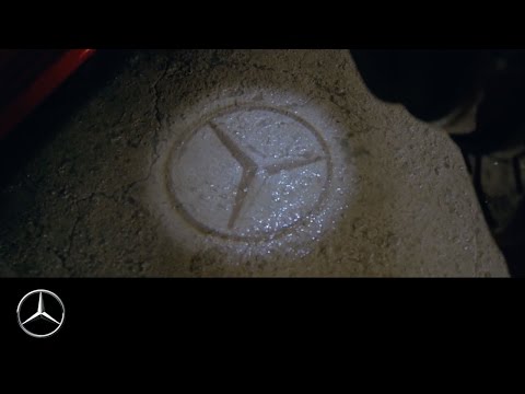 nbka-mercedes-benz-qatar:-led-mercedes-star-logo-projector