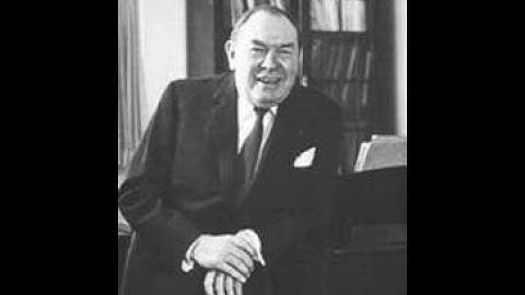 Gerald Moore not as accompanist but piano soloist works by Heller and Schubert - HMV B.9936  (1949)