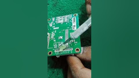 easy soldering tutorial. #soldering #solderingtutorial #smdsoldering#solderingiron #howtosoldering