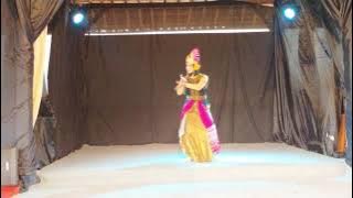 #TARIJOGJA #TARIGOLEK                        TARI GOLEK TIRTO KENCONO BY SANGGAR TARI RAFELA BUMIAYU