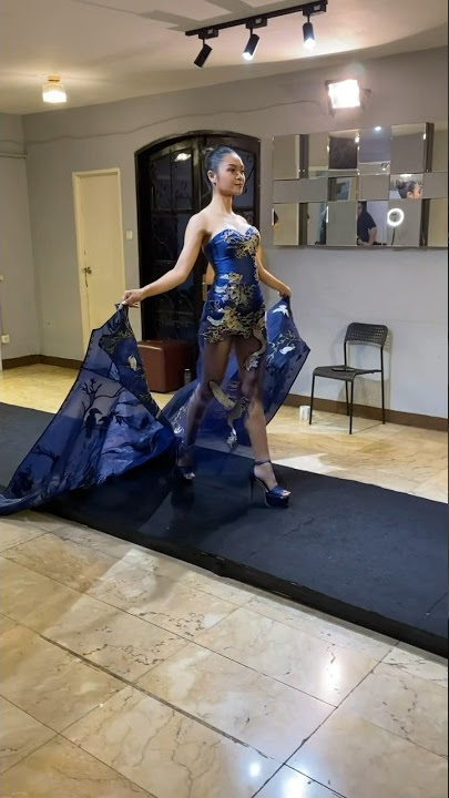 Gaun @albertyanuarworld bertema 'IMPERIAL POWER' dikenakan @farhanariswari @officialputeriindonesia