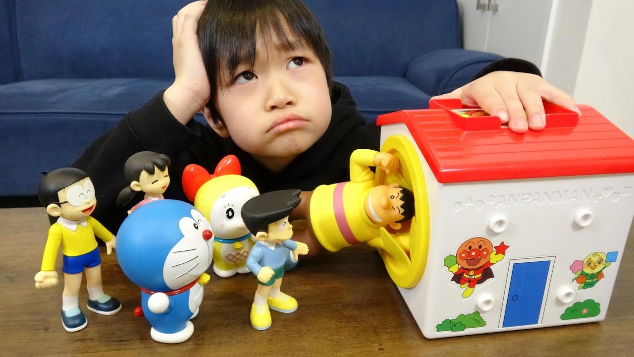 レオくんがドラえもんを組み立ててみた！