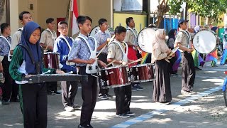 Drumband lagu Tiktok Goyang Dua Jari SMPN kedungwaru
