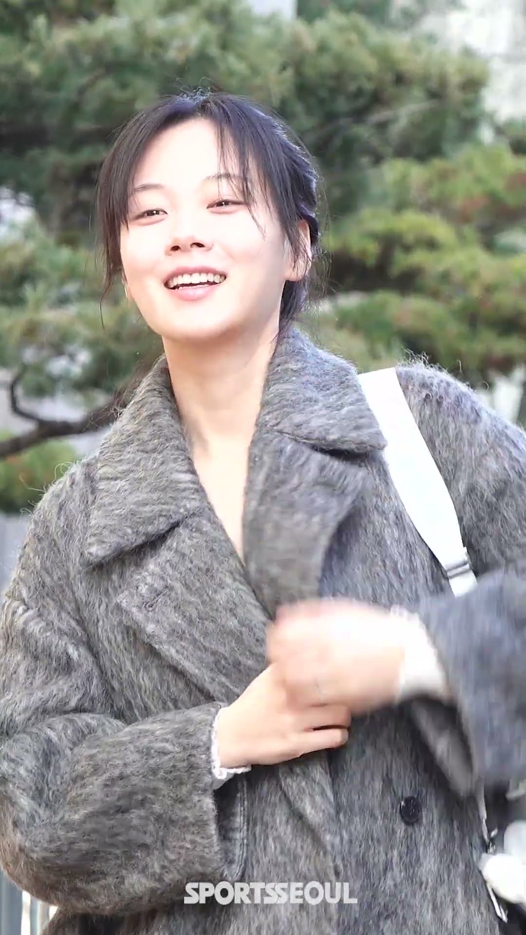 비비, 오늘은 수수한 형서