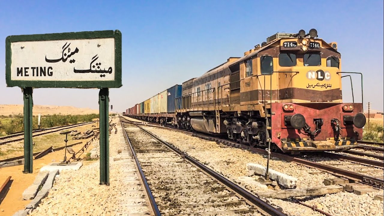 Freight Trains Realm | Five Through Pass on Same Day At Meting | Pakistan Railways