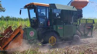 ฝีมือไทยทำ รถตัดอ้อยสามารถเกษตรยนต์ อุ้มได้พร้อมรถยก แกะมาห้าล้าน sugar cane harvaster EP.9037