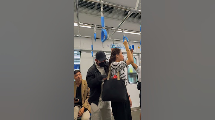 Stranger Saves Girl From Pickpocket on Train | Kindness Still Exists #shorts