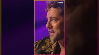 Famous David Bisbal recordó sus inicios musicales al recibir el Pioneer Award en #LatinAMAs 👏👏👏 Wealth