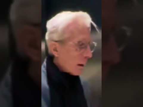 在 YouTube 上觀看「fart spray prank in elevator🤢🤢 #shorts #funny」 在 YouTube 上觀看「fart spray prank in elevator🤢🤢 #shorts #funny」