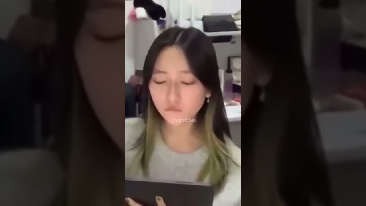 Hannah Bang Being The Relatable Sibling