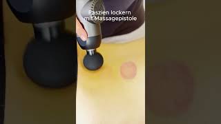 Faszien lockern mit Massagepistole