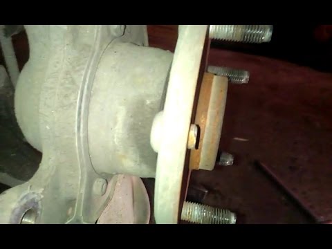 Замена шпильки передней ступицы Toyota Mark 2