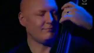 Esbjörn Svensson Trio - Tuesday Worderland (live)