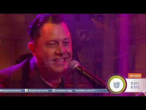 Astor Torres presentando su música en Despierta América