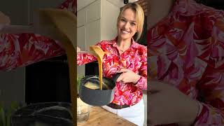 MAZUREK / TARTA ORZECHOWA Z MALINAMI  👉 przepis w komentarzu #cake #snickers #yummy #ciastokruche