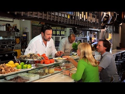 Video: „Boqueria“kulinarijos Knyga Atneša Ispaniškų Tapų Skonį Ant Jūsų Stalo