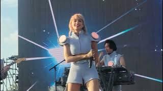 L'Impératrice - Agitations Tropicales (Live at Coachella)