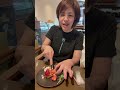 目が見えないからケーキを落としまくる全盲じゅんじゅん
