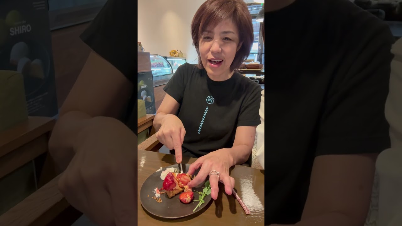 目が見えないからケーキを落としまくる全盲じゅんじゅん