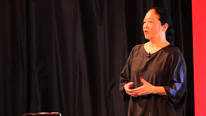 The Phenomenon of Indonesian Cloth: Josephine "Obin" Komara at TEDxJakSel