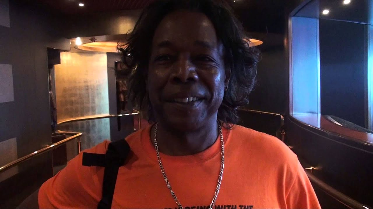Soul Train Cruise 2013 Ron Smith (Guiarist for the Spinners), son of Bobby Smith. YouTube