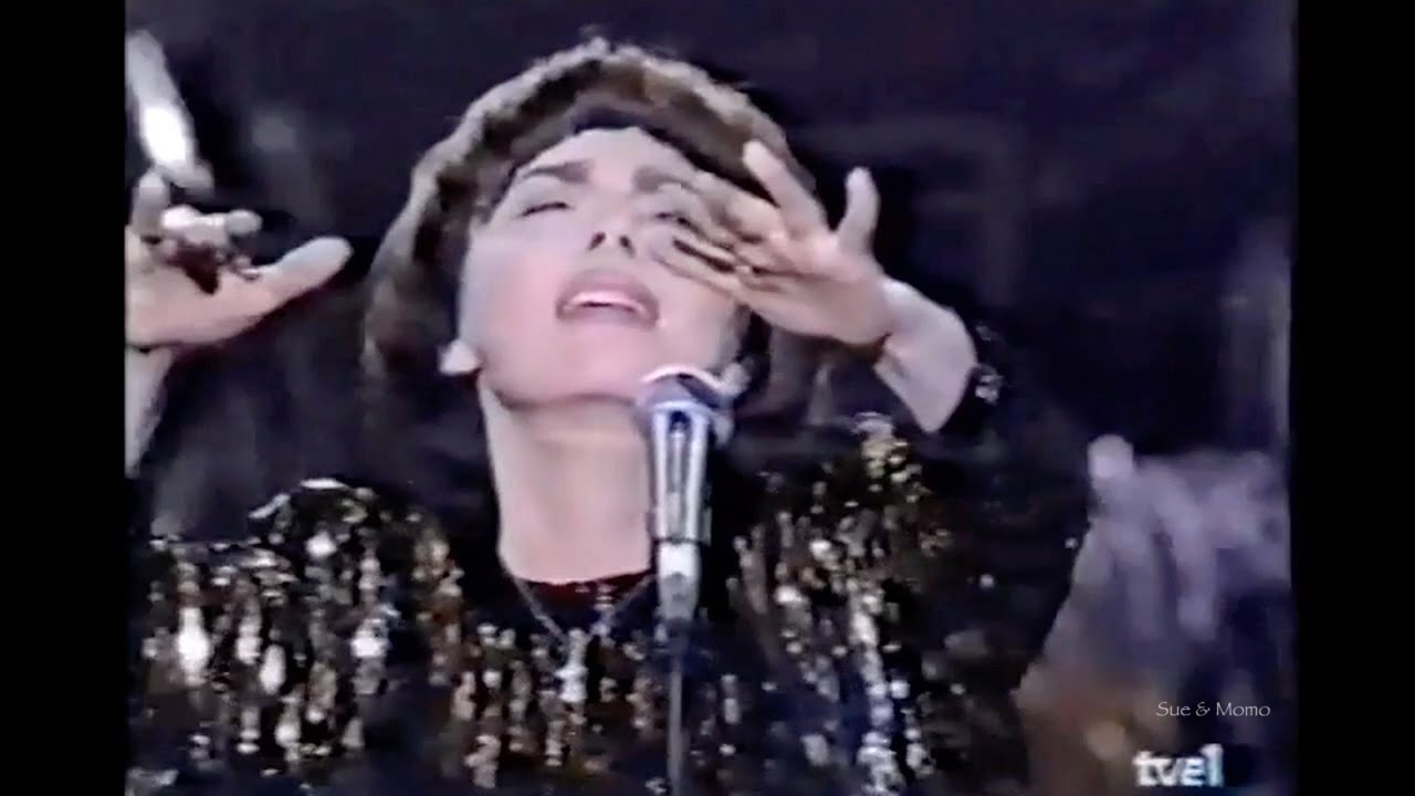 Mireille Mathieu « La foule » in Spain “OTI Festival” 1994