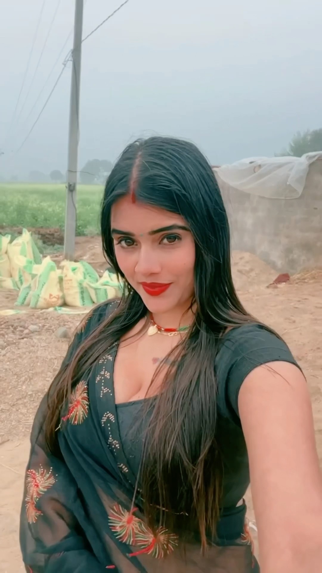 दिल ❤️ मेरा लूट लिया #trending  #meenu #ytshorts #youtubeshorts