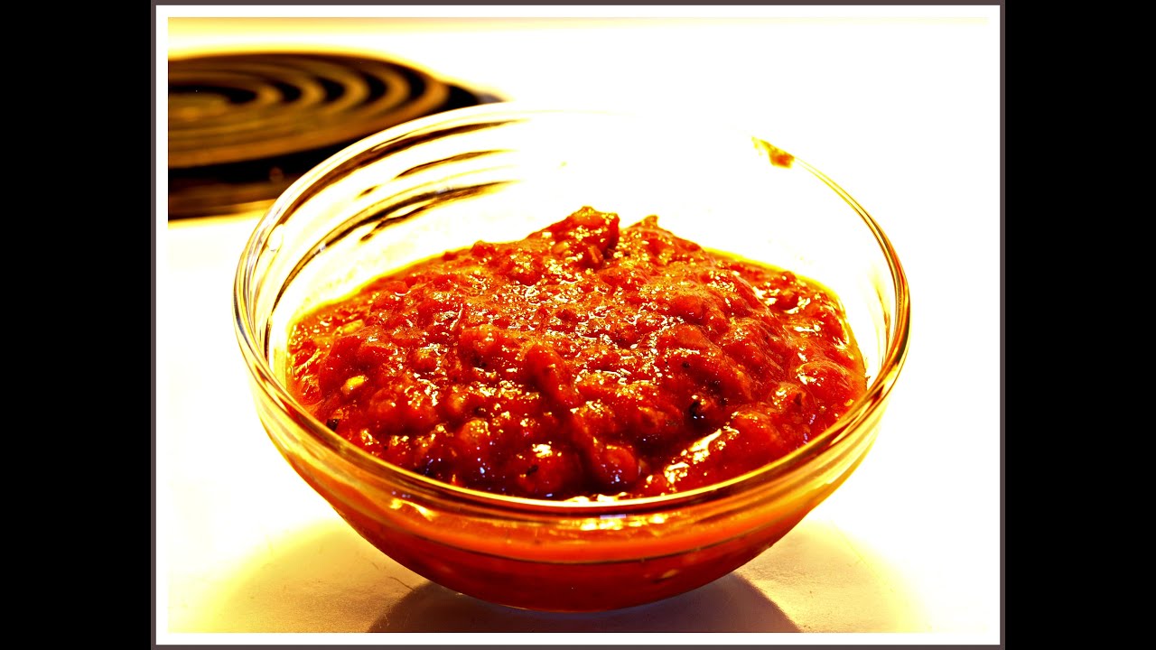 THE BEST healthy pizza sauce recipe! - YouTube