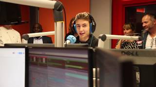 Jong Het Radioprogramma Voor En Door Jongeren Bestaat Één Jaar