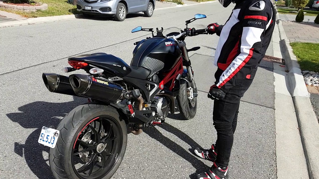Ducati Monster 796 Akrapovic twin tail cold engine start