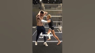 Ik kreeg een bodyshot van een vrouwelijke MMA-vechter 😰 #ufc #boksen #pfl #shorts