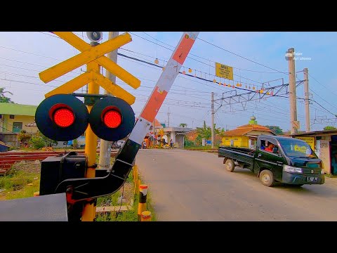 lndonesia railroad crossing, kompilasi perlintasan kereta api krl, palang pintu baru random unik