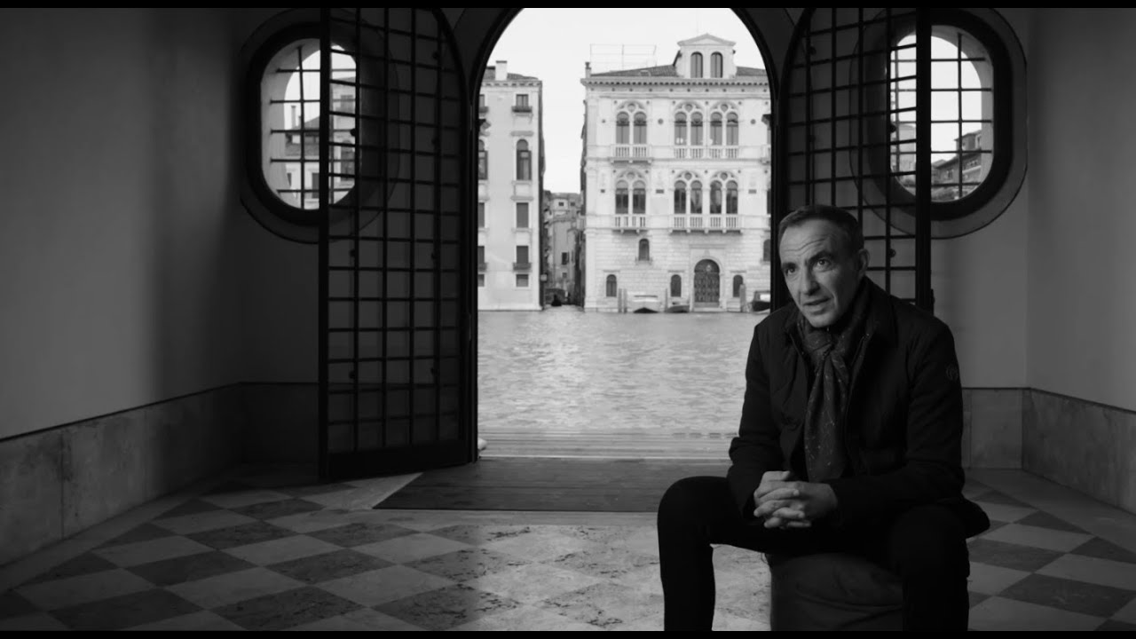 Teaser Nikos Aliagas Regards V nitiens Palazzo Vendramin Grimani 