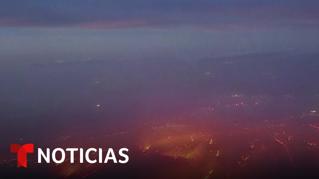 Así se ve desde el aire el voraz incendio Smokehouse Creek en Texas | Noticias Telemundo