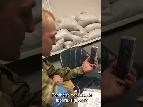 Soldati ucraini chiamano una mamma russa per prenderla in giro per la morte del figlio soldato