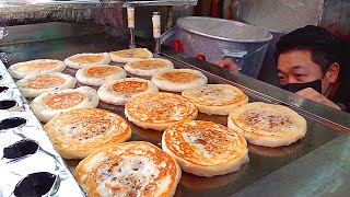 Non-Stop Order! Popular Sweet Pancake (Hotteok) / Namdaemun Market in Seoul - Korean street food