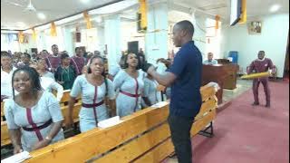 Mungu tunaleta -Mkude                                                   Kwaya ya Kristo Mfalme(KKMK)