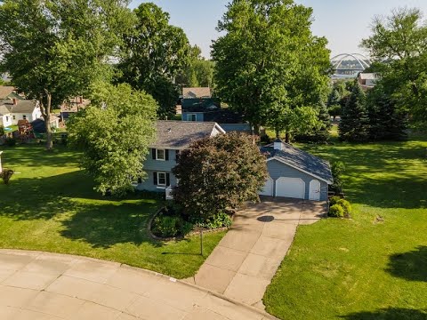 17 Sunset Circle, Bettendorf, IA home video tour