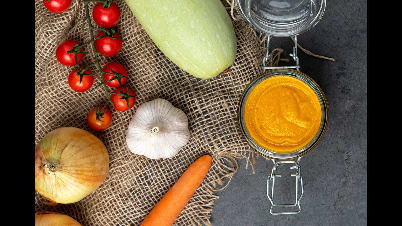 Домашняя кабачковая икра с помидорами